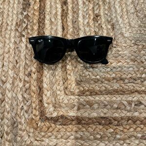 Ray ban wayfarer sunglasses